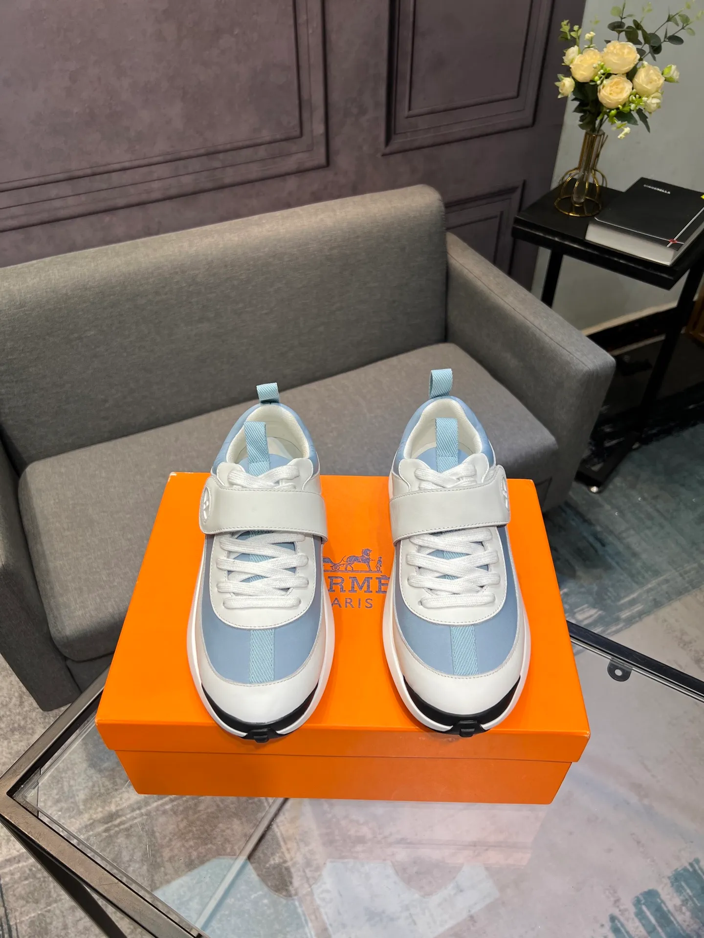 Men's shoes 💰600 Actual photos 🎬 [Hermès] Couple style, official website synchronization Counter quality French Paris catwalk style Simple and classic Imported original fabric Original 1:1 outsole! The highest version on the market! Size: Female 35-41. Male 39-45 (female 41, male 45 customized)